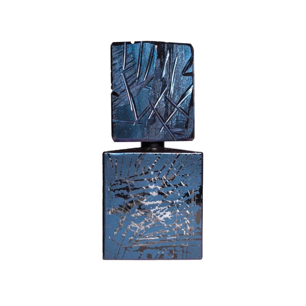 Filippo Sorcinelli Perfumes born in 2014; dedicated to the artistic passions of their creator:
Gothic art, music, photographythe fog.Shop at fragrapedia.com