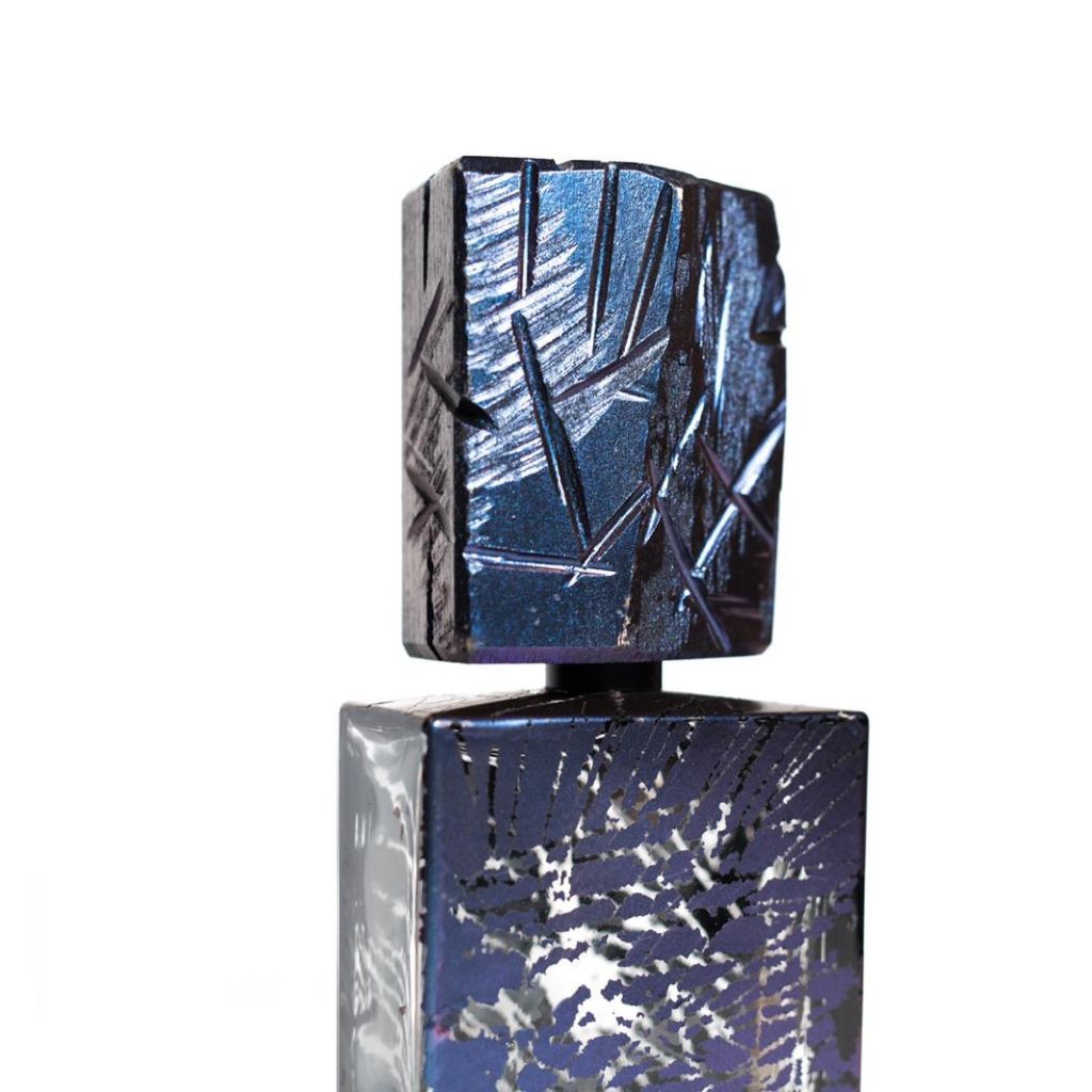 Filippo Sorcinelli Perfumes born in 2014; dedicated to the artistic passions of their creator:
Gothic art, music, photographythe fog.Shop at fragrapedia.com