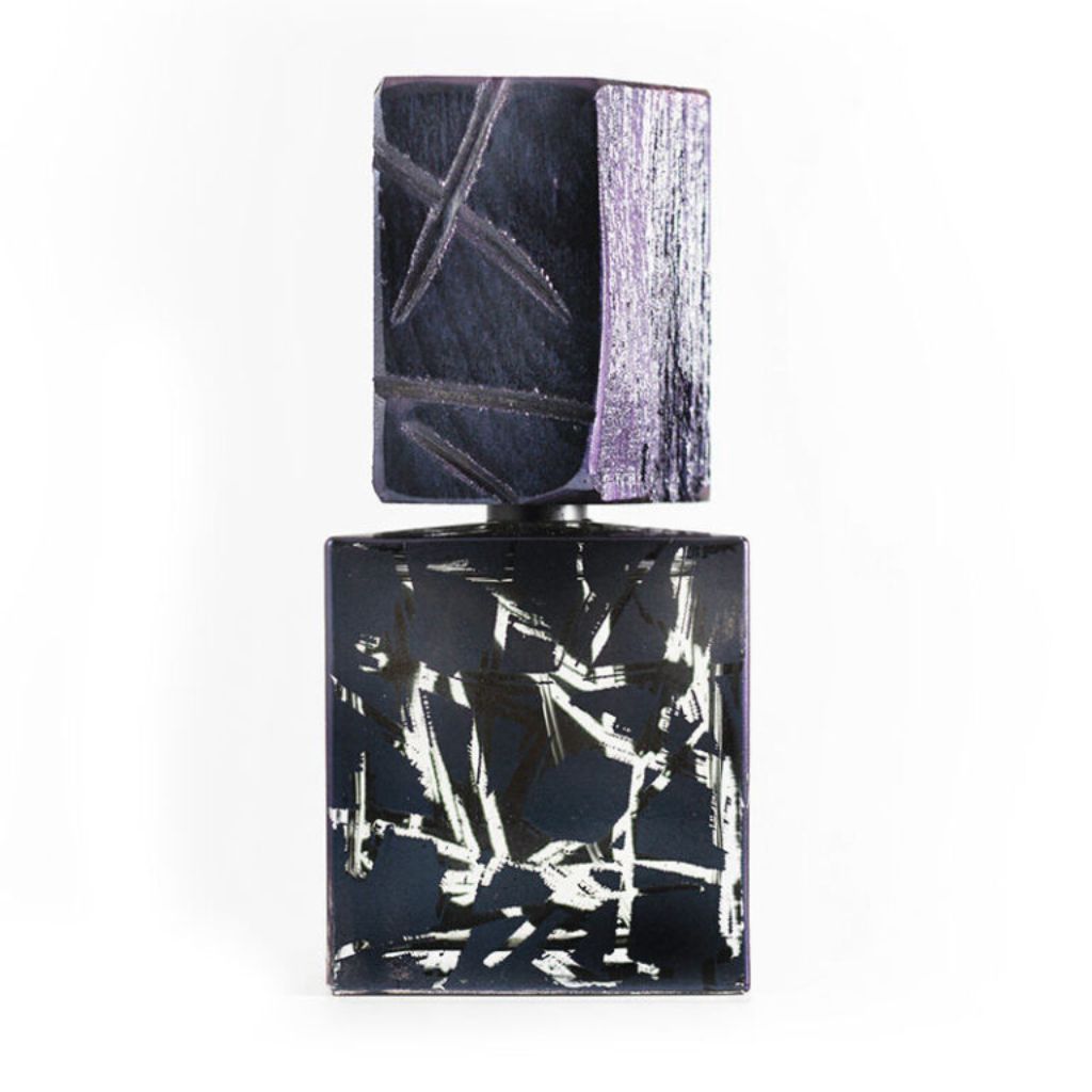 Filippo Sorcinelli Perfumes born in 2014; dedicated to the artistic passions of their creator:
Gothic art, music, photographythe fog.Shop at fragrapedia.com
