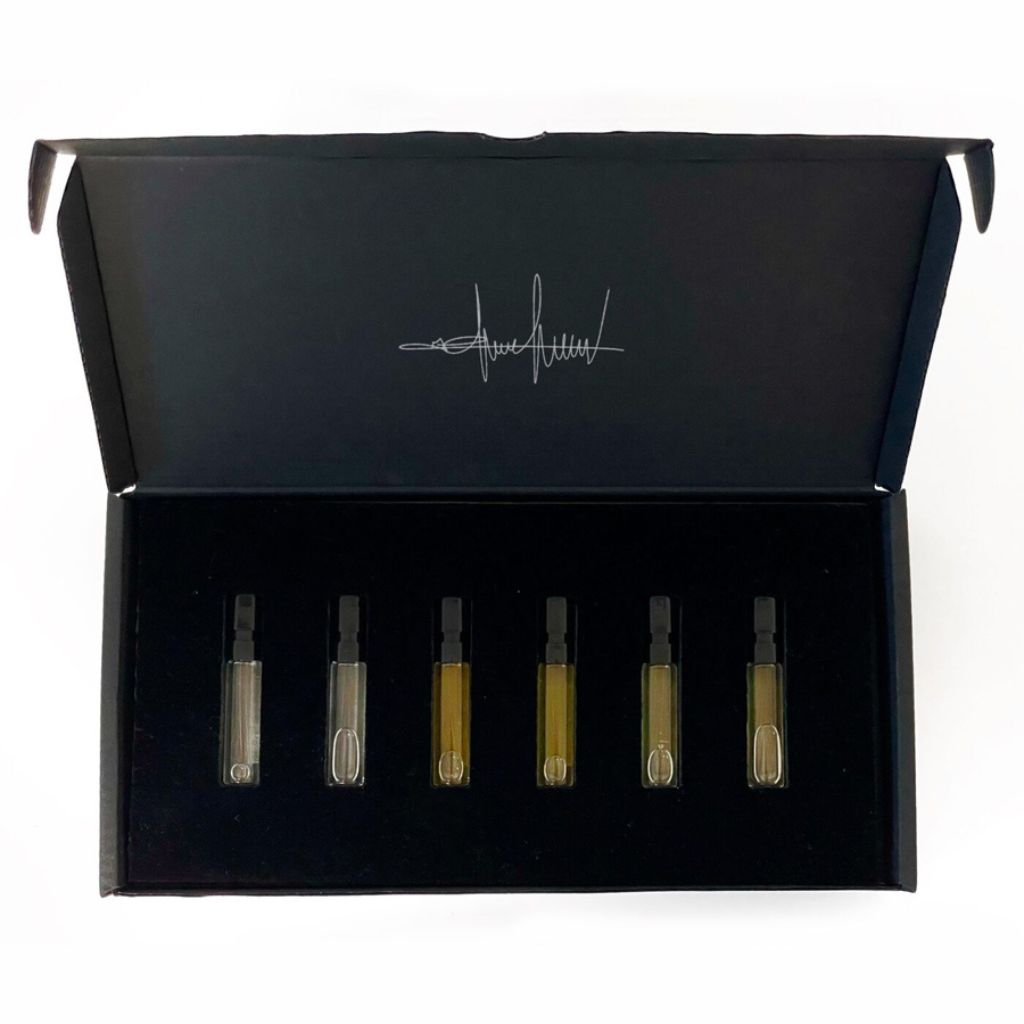 Filippo Sorcinelli Perfumes born in 2014; dedicated to the artistic passions of their creator:
Gothic art, music, photography…the fog.Shop at fragrapedia.com