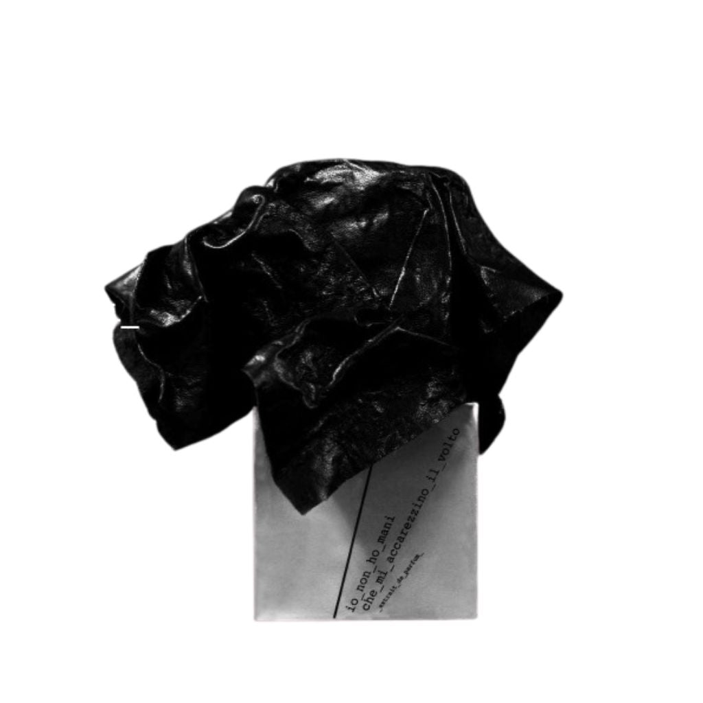 Filippo Sorcinelli Perfumes born in 2014; dedicated to the artistic passions of their creator:
  Gothic art, music, photographythe fog.Shop at fragrapedia.com