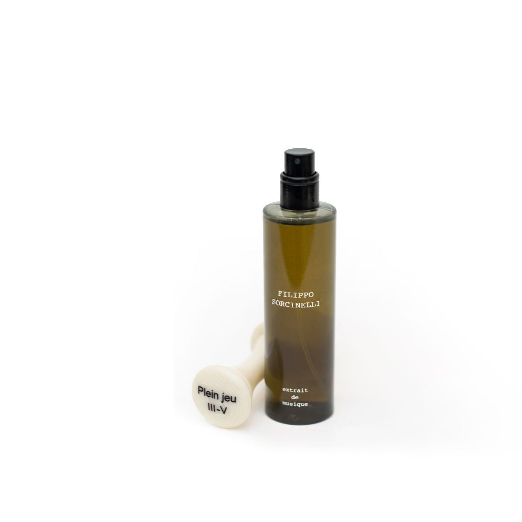 Filippo Sorcinelli Perfumes born in 2014; dedicated to the artistic passions of their creator:
  Gothic art, music, photographythe fog.Shop at fragrapedia.com